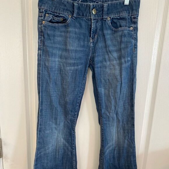American eagle Vintage 77 jeans Size 2 short - Picture 1 of 13